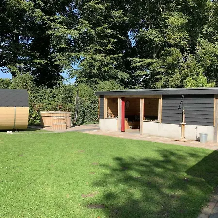 With Covered Porch And Sauna * Voorthuizen